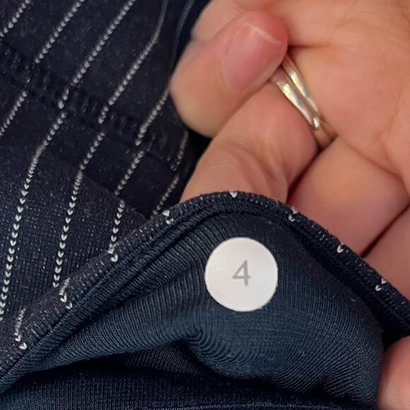 Lululemon Wunder Under Leggings Women’s Size 4 Pinstripe Athleisure Soft - Picture 7 of 8